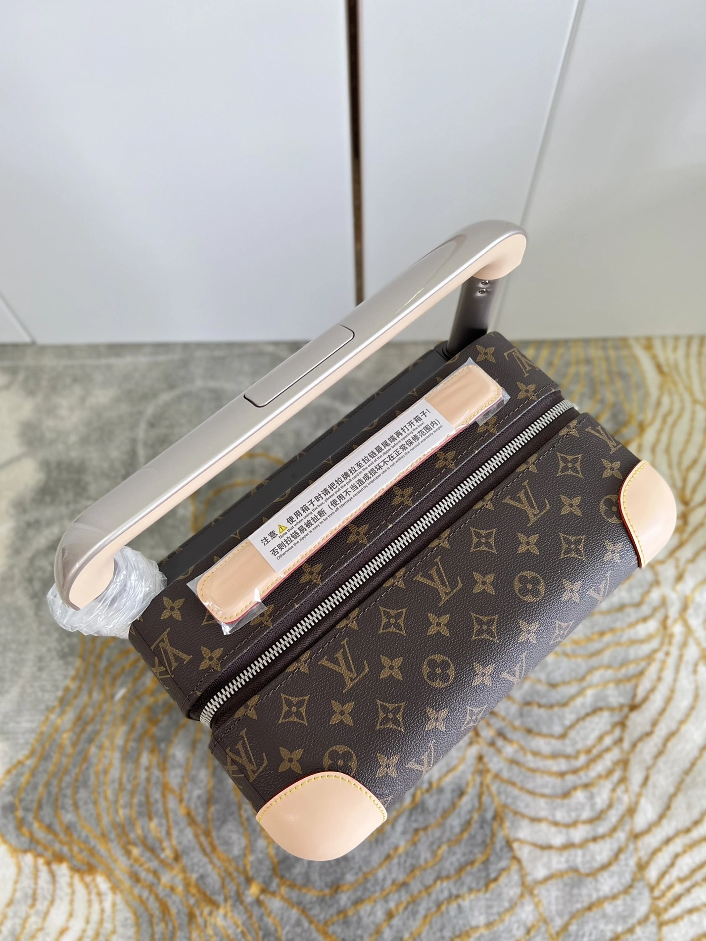 Louis Vuitton Luggage EasyMatch 5677 - Image 6