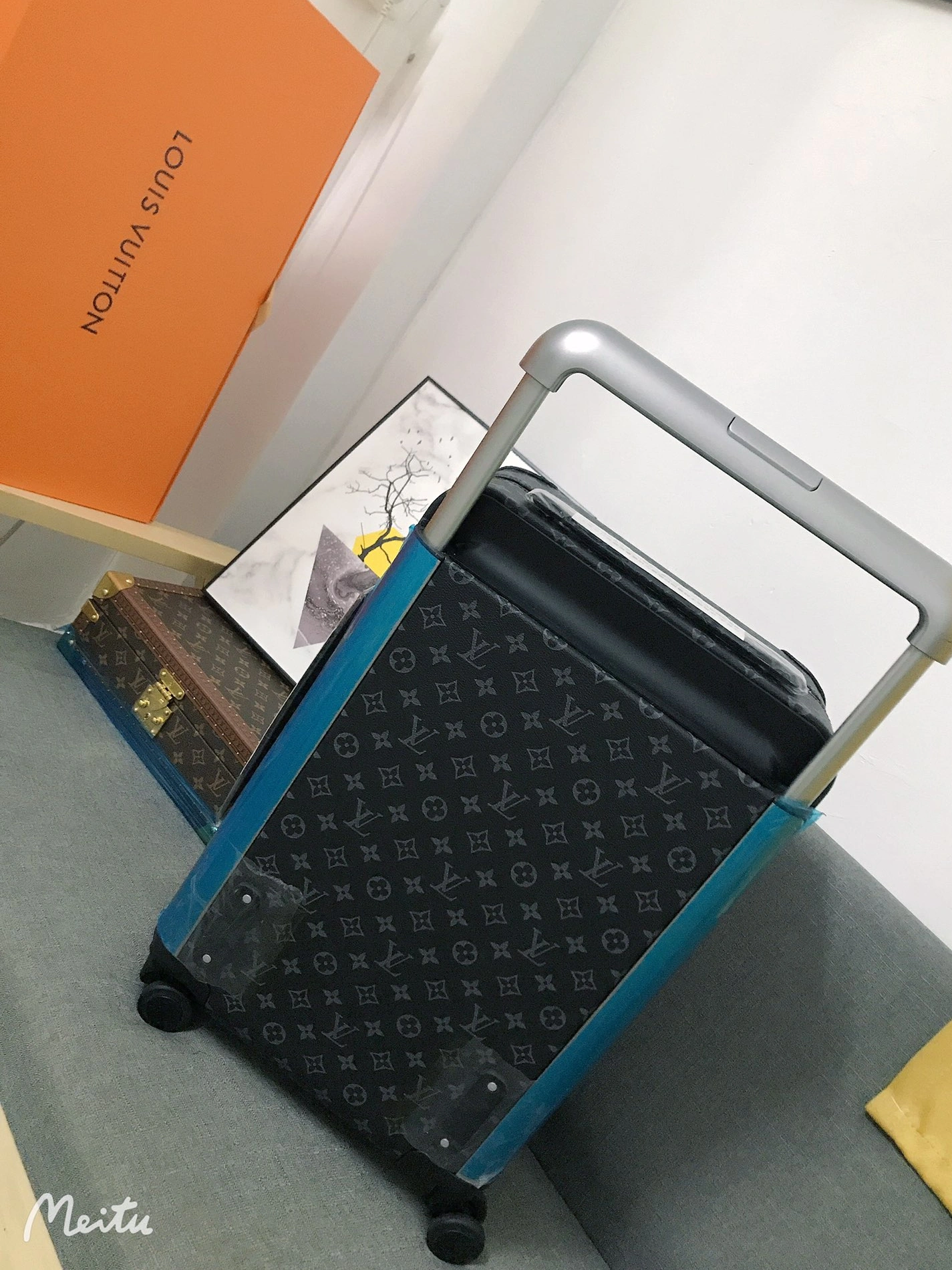 Louis Vuitton Luggage Efficient 2660