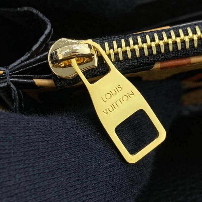 Cowhidele Louis Vuitton Monogram Empreinte Leather with Animal-Print Zippy Wallet Black - Image 10