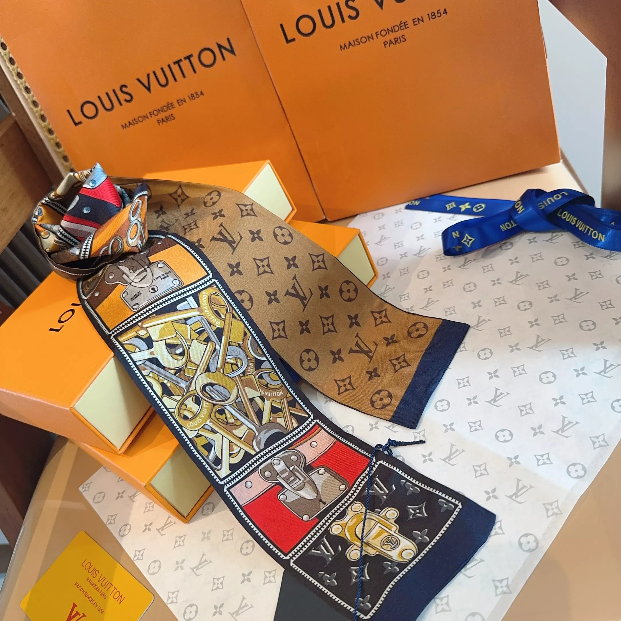 Louis Vuitton Silk Scarf BestValue 895