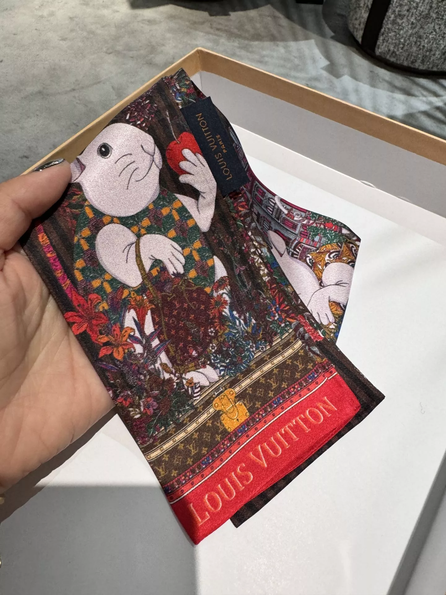 Louis Vuitton Silk Scarf EyeCatching 5657