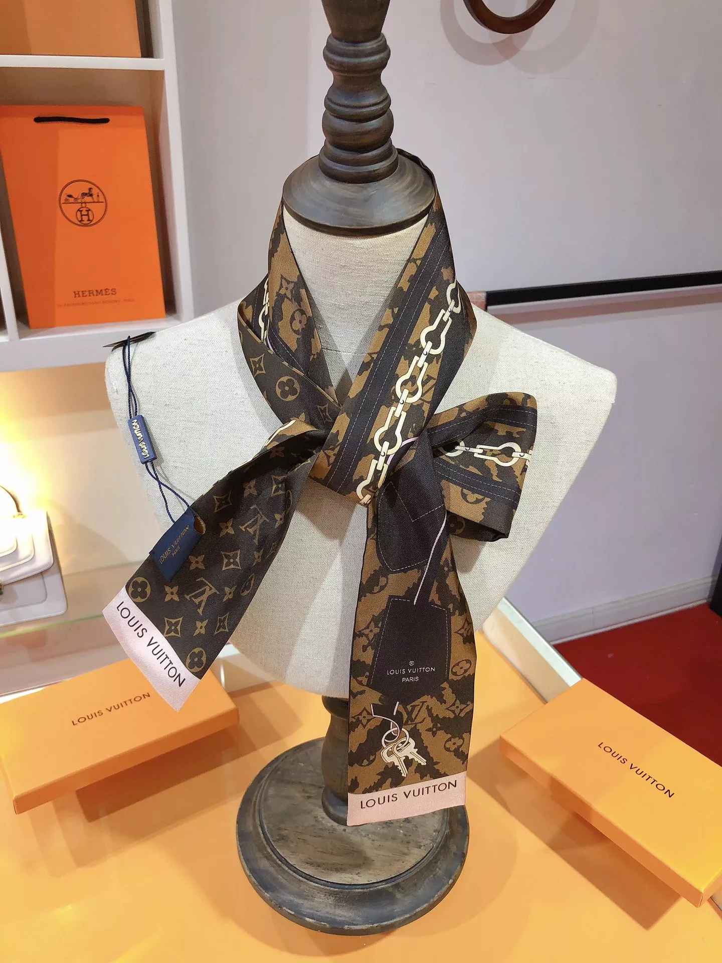 Louis Vuitton Silk Scarf Resilient 6708