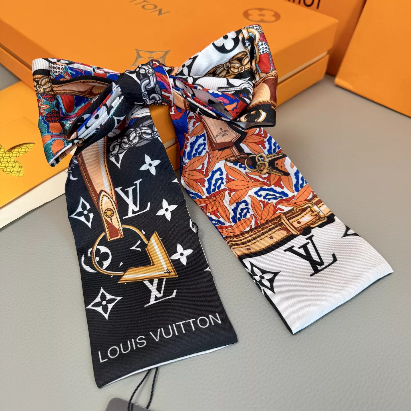 Louis Vuitton Silk Scarf StreetReady 4010 - Image 3