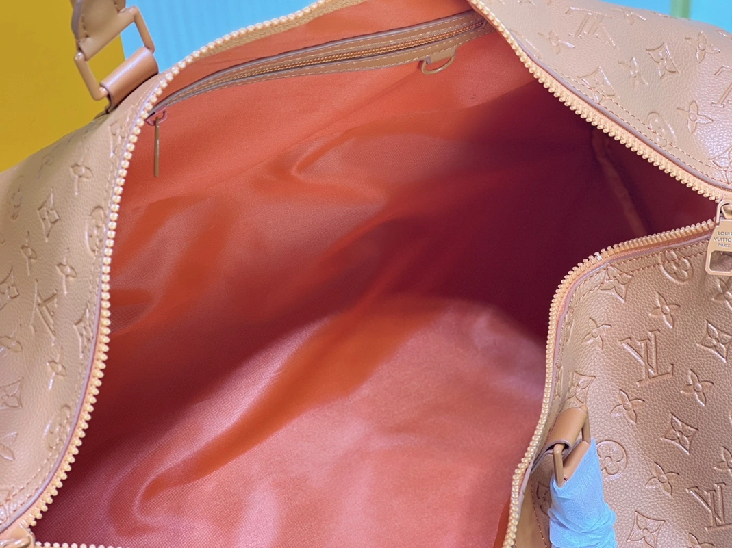 Louis Vuitton Travel Bags Affordable 1273 - Image 7