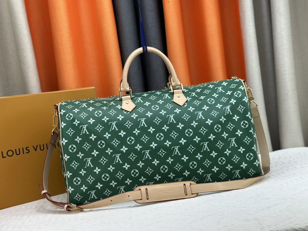 Louis Vuitton Travel Bags Refined 3033 - Image 4