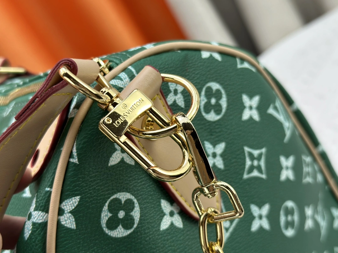 Louis Vuitton Travel Bags Refined 3033 - Image 7