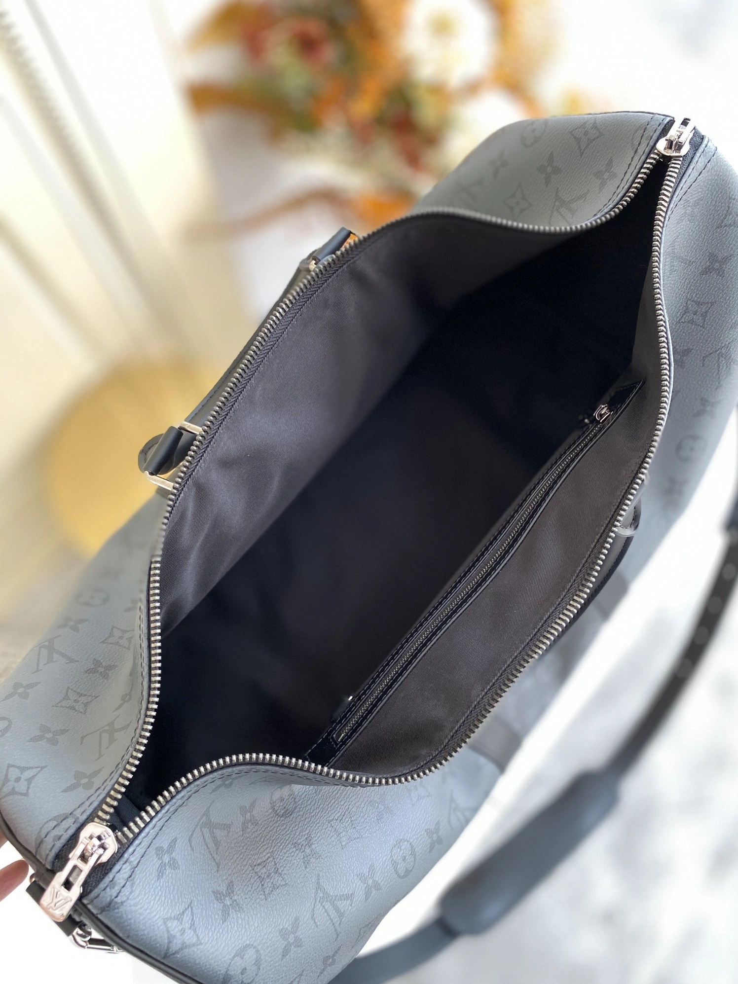 Louis Vuitton Travel Bags Unique 7280 - Image 8