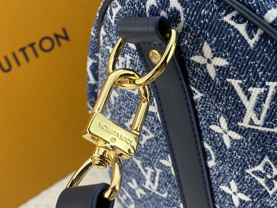 Louis Vuitton Travel Bags WellDesigned 153 - Image 7