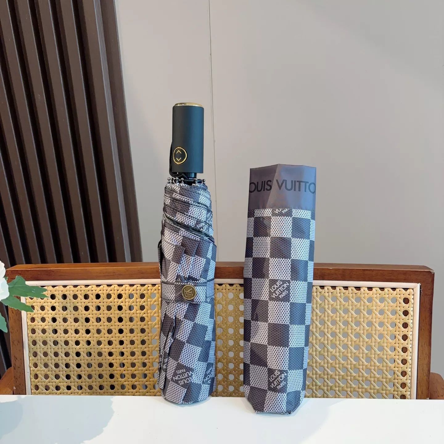 Louis Vuitton Umbrellas WellDesigned 2966