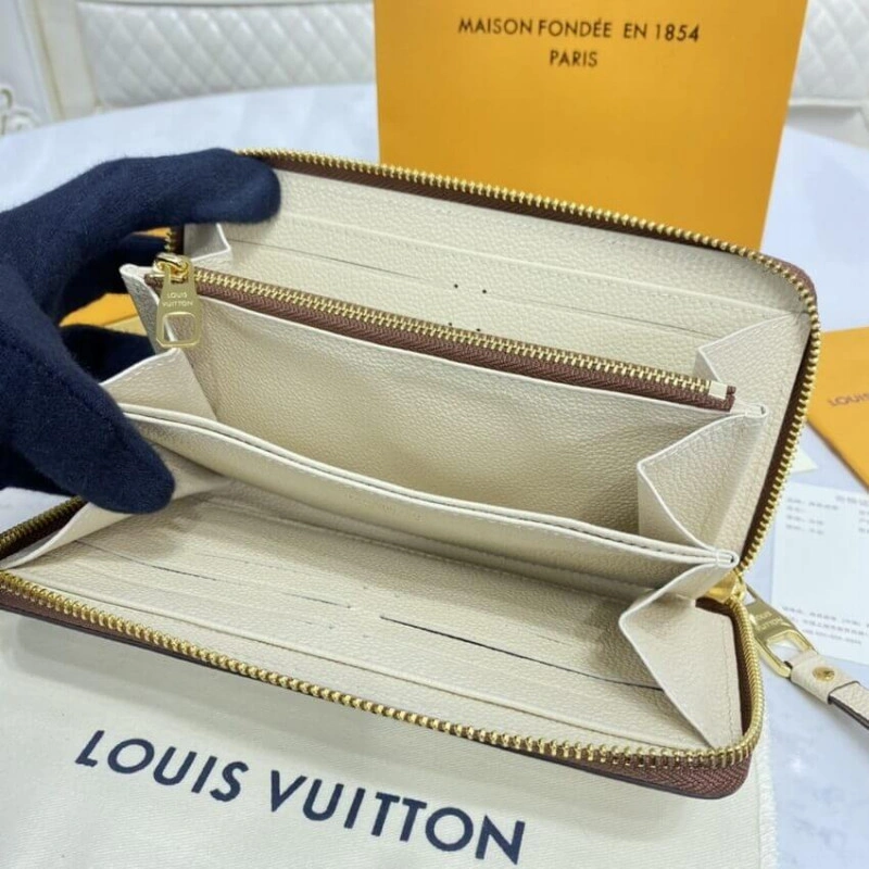 The Zippy Louis Vuitton Zippy Wallet Cream - Image 9