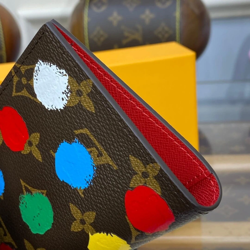 The LVxYK Louis Vuitton x Yayoi Kusama Passport Cover - Image 5