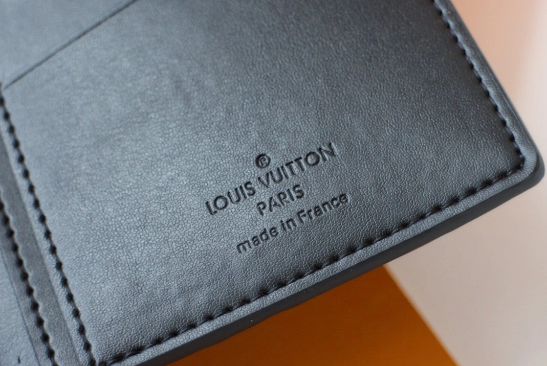 Modern 2399 Louis Vuitton LV AAA Quality Wallets For Women - Image 5