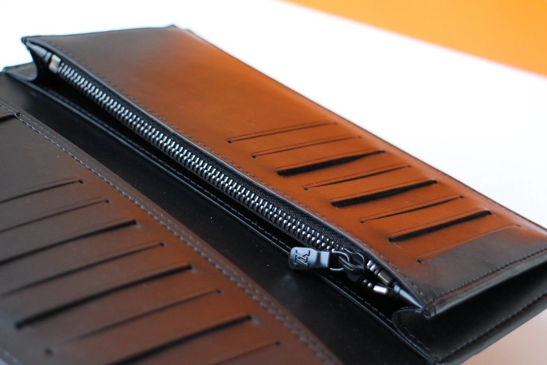 Modern 2399 Louis Vuitton LV AAA Quality Wallets For Women - Image 6