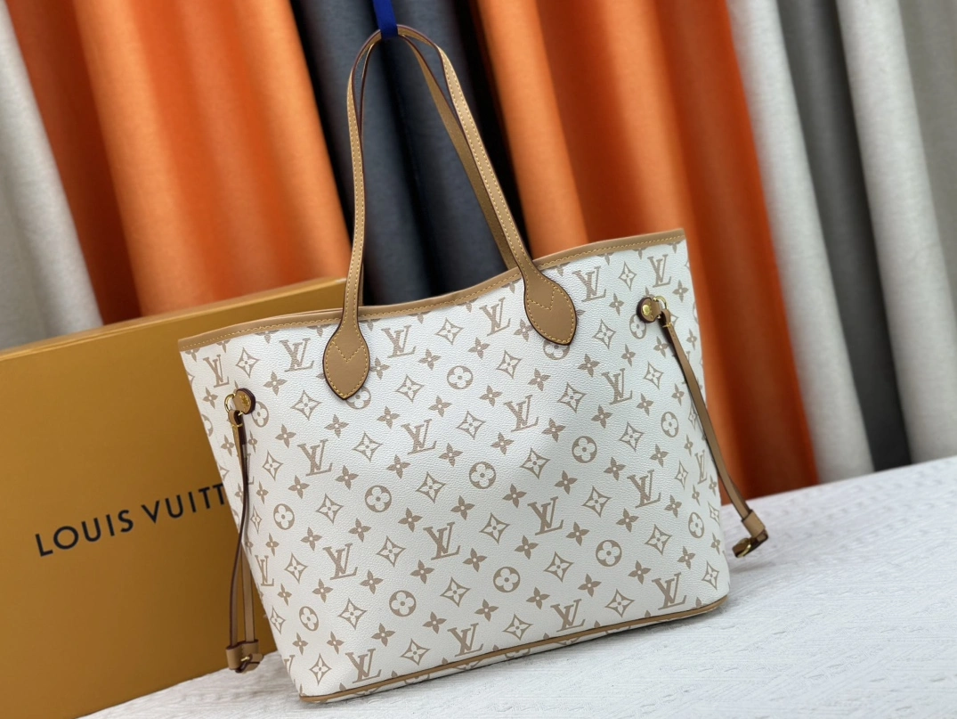 Modern 6847 Louis Vuitton AAA Quality Shoulder Bags For Women