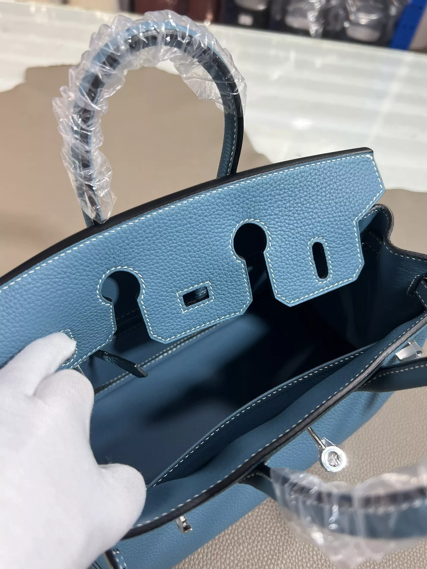 ModernLook 7817 Hermes AAA Quality Handbags - Image 5