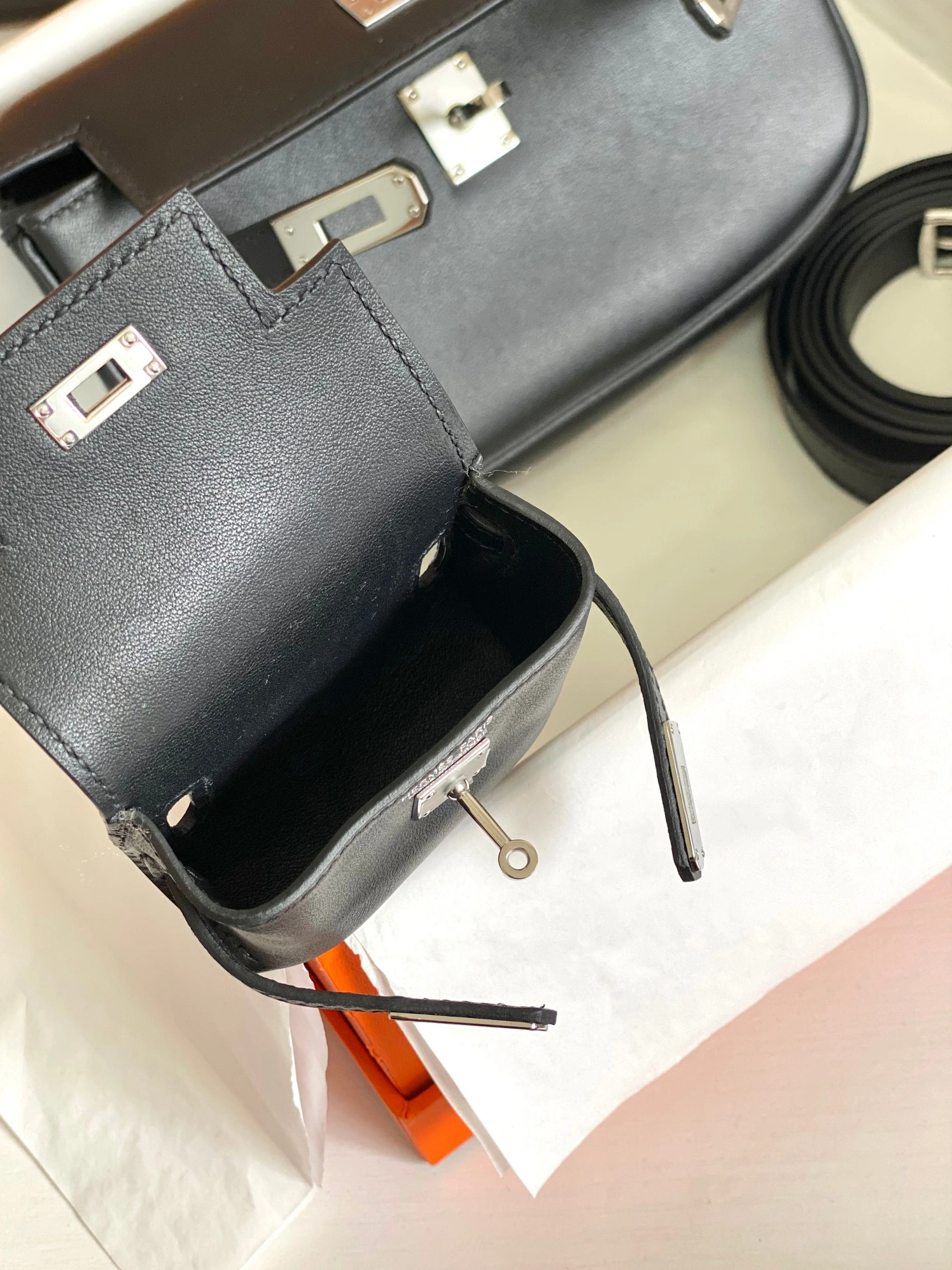 ModernLook 9290 Hermes AAA Quality Belt Bags For Women - Image 5