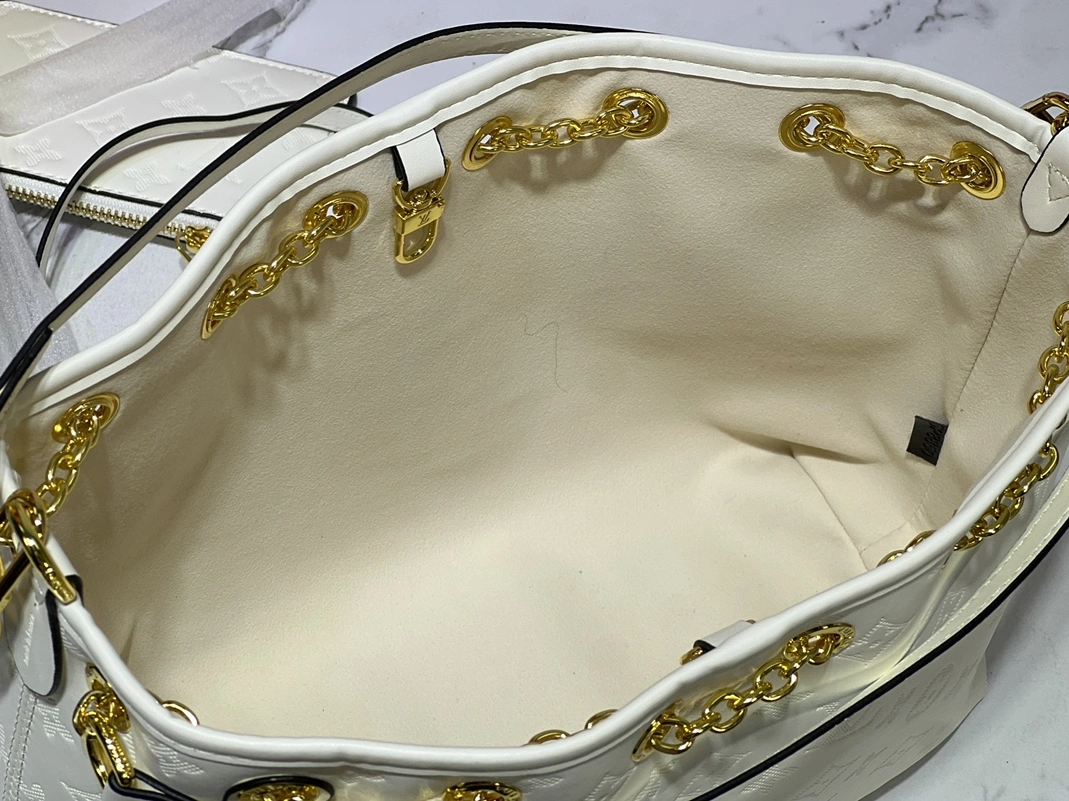 NewStyle 6262 Louis Vuitton AAA Quality Shoulder Bags For Women - Image 7