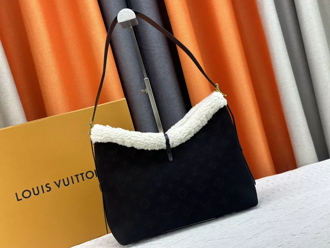 Popular 5200 Louis Vuitton AAA Quality Shoulder Bags For Women - Image 3