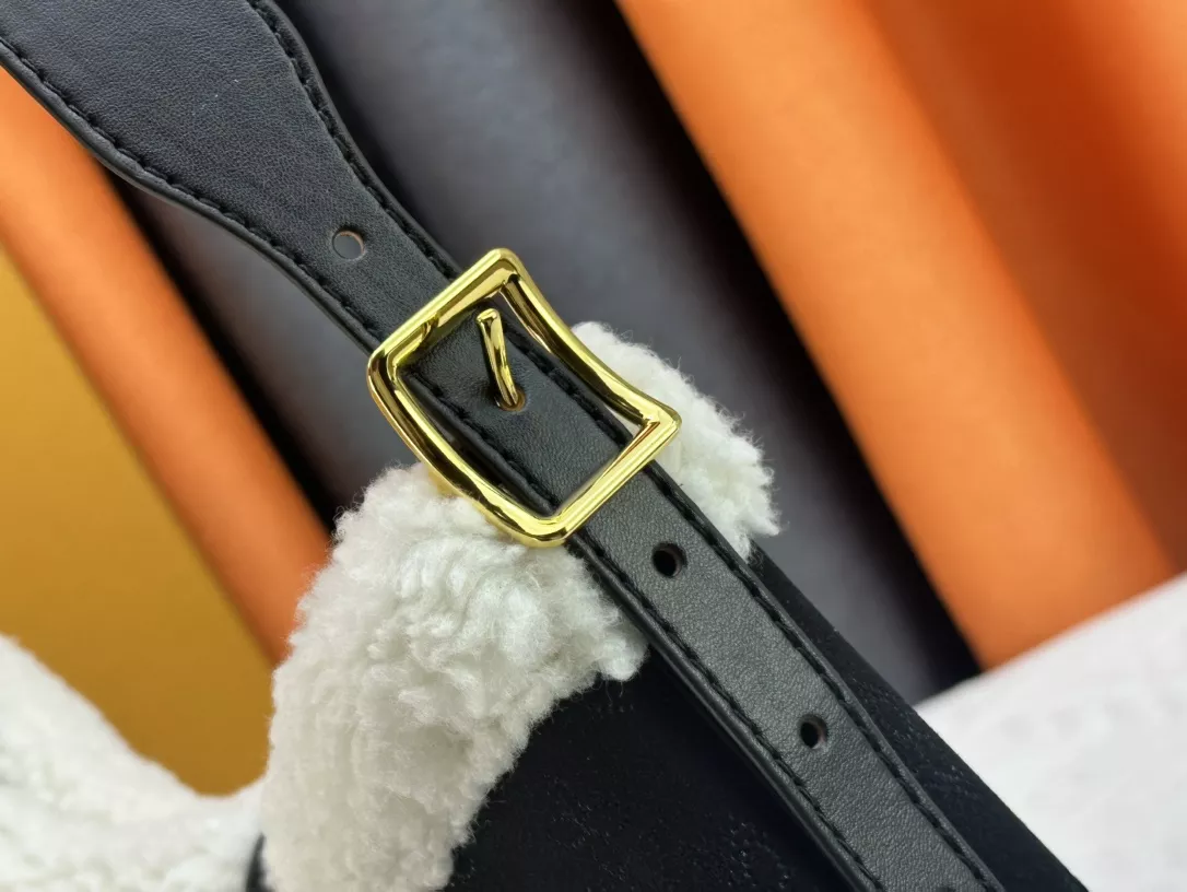 Popular 5200 Louis Vuitton AAA Quality Shoulder Bags For Women - Image 5