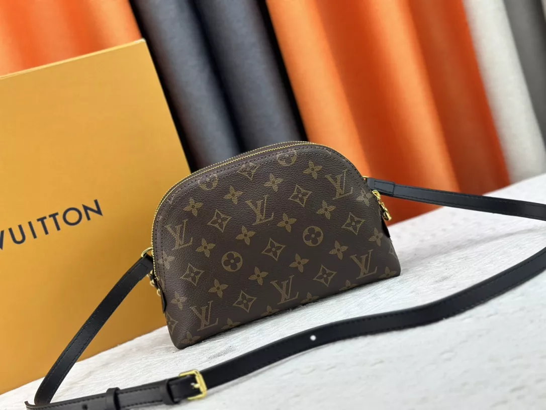 Popular 9997 Louis Vuitton AAA Quality Messenger Bags For Women - Image 3