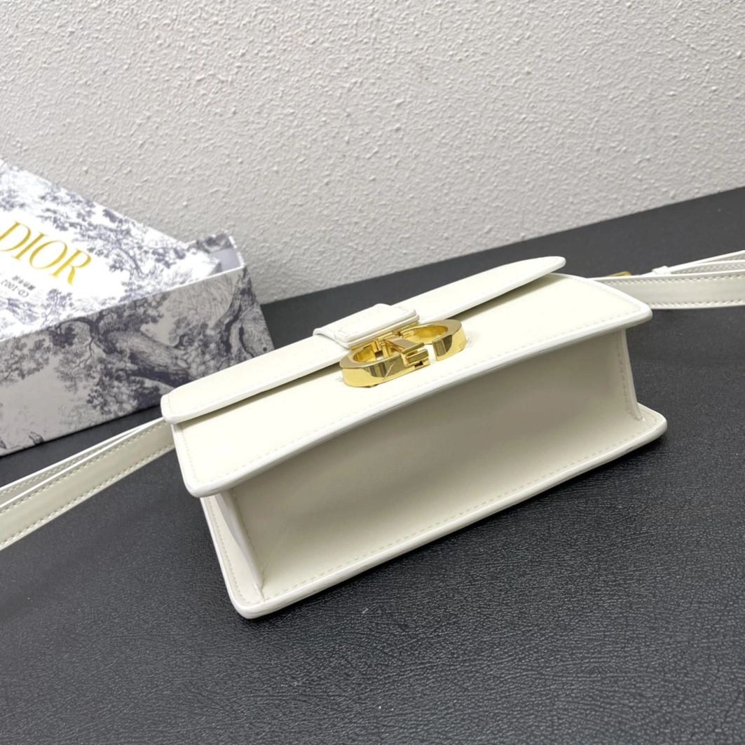 Practical 5557 Christian Dior AAA Quality Messenger Bags For Women - Image 4