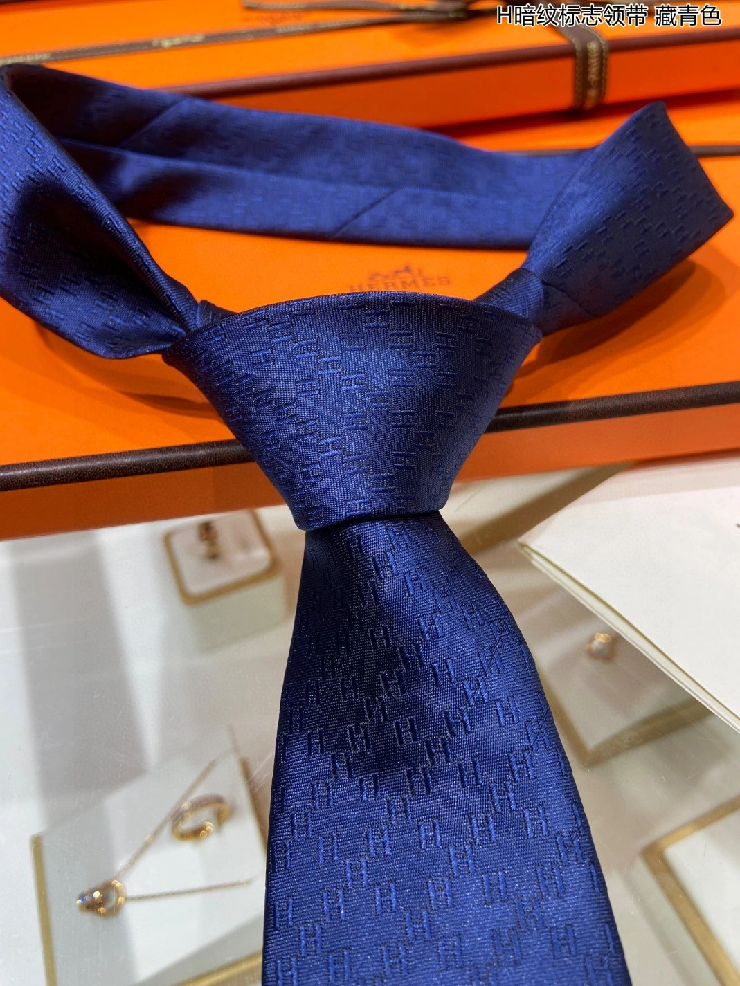 Practical 8788 Hermes Necktie For Men - Image 4