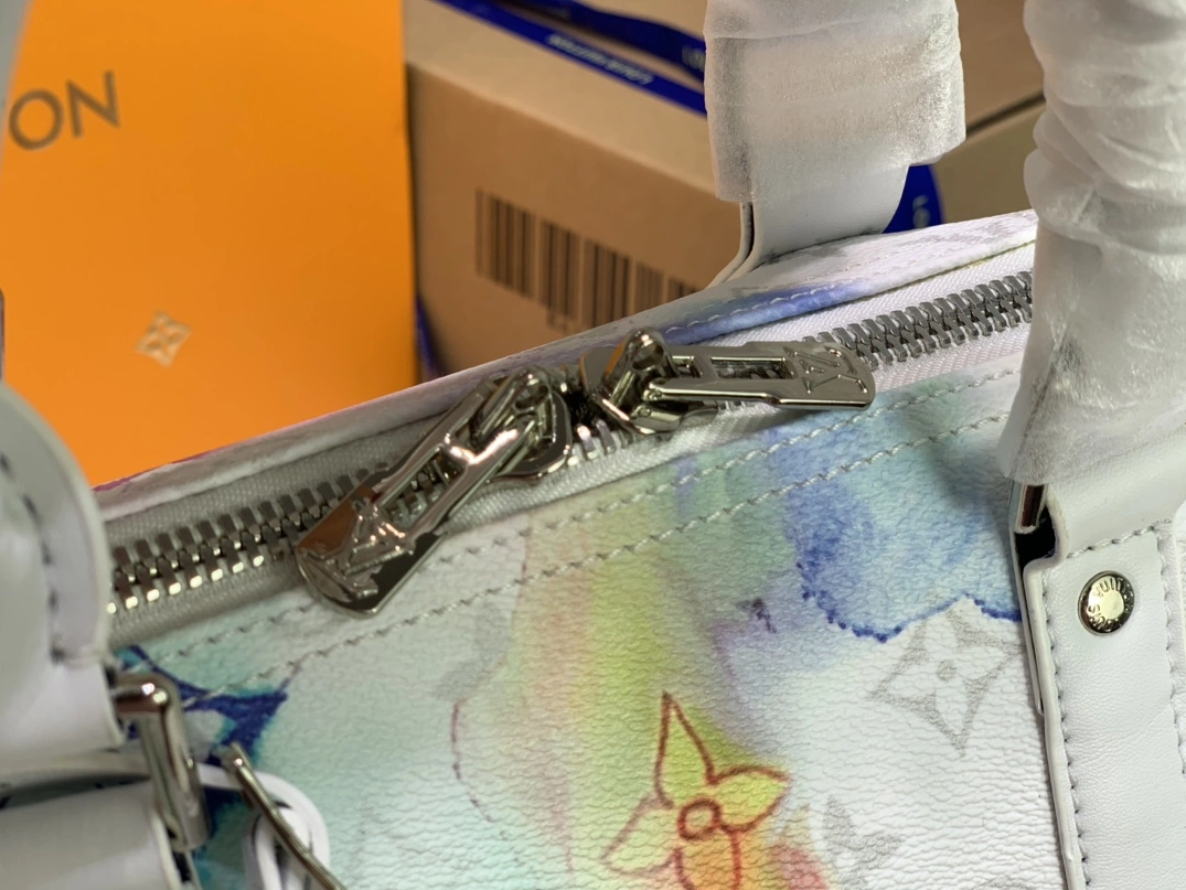 Refined 3424 Louis Vuitton Travel Bags For Women - Image 4