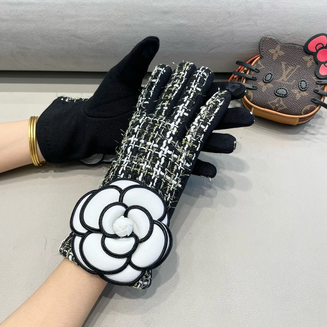 Refined 7702 Chanel Gloves For Women - Image 5