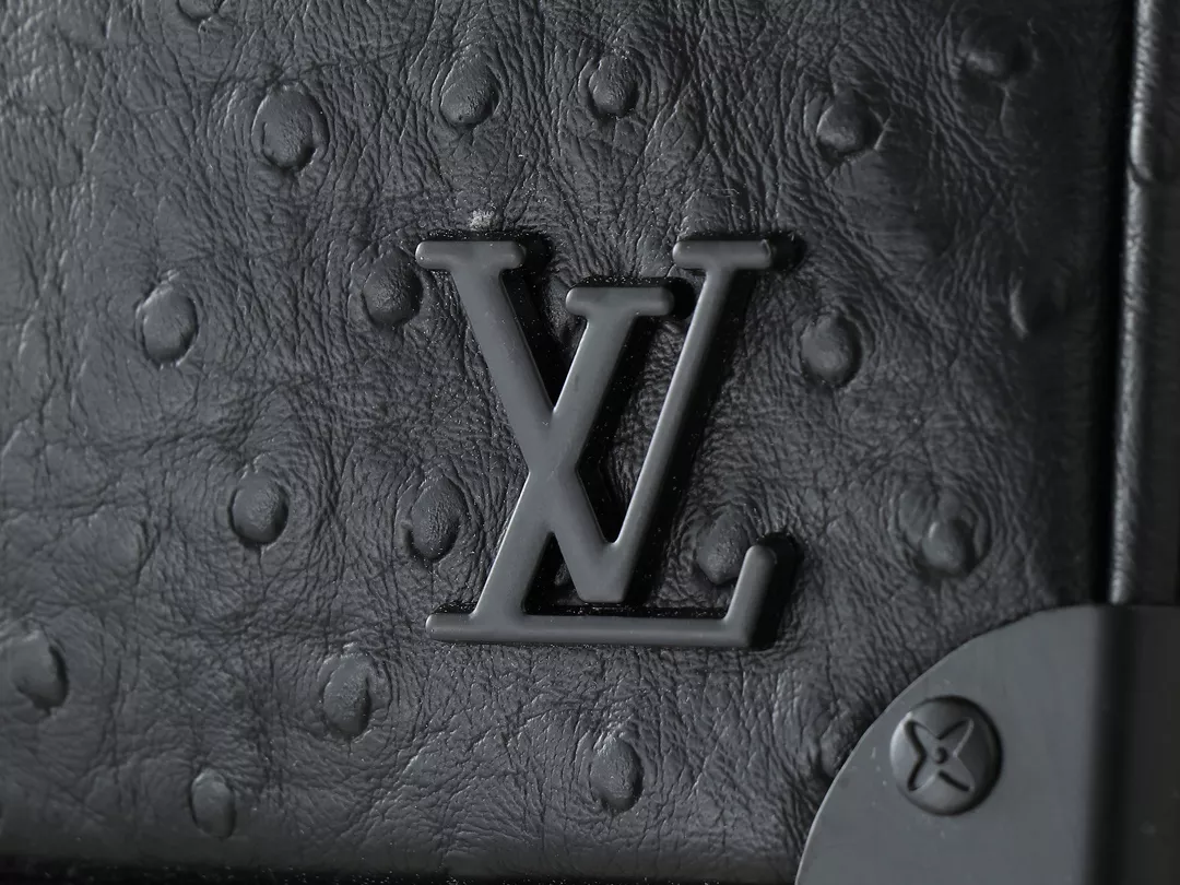 Refined 9639 Louis Vuitton AAA Quality Messenger Bags For Unisex - Image 5