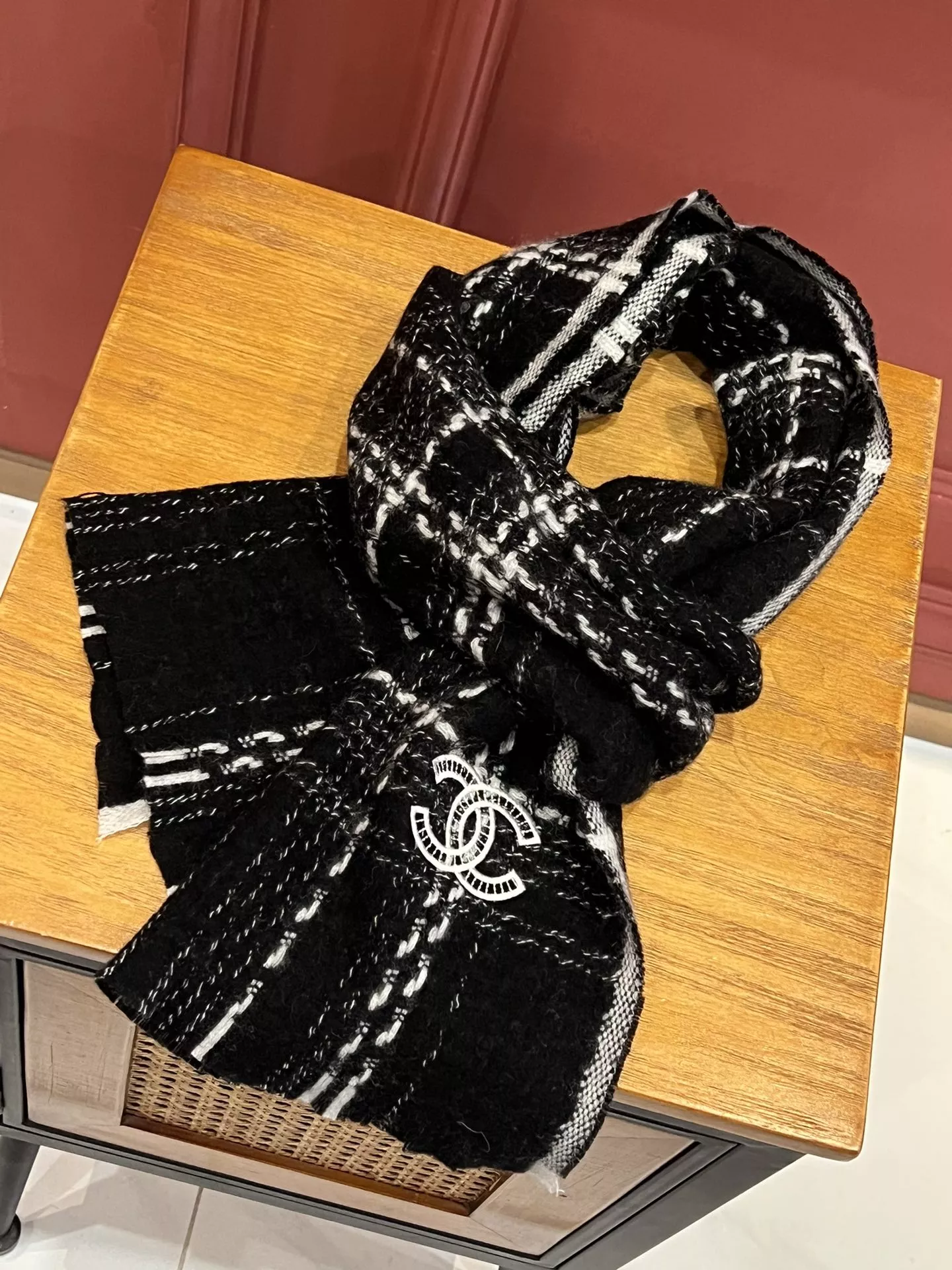 Reliable 3241 Chanel Scarves For Women - Image 5