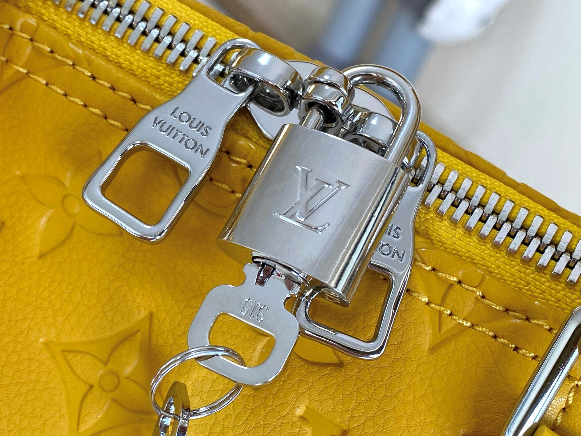 Reliable 873 Louis Vuitton Travel Bags - Image 6