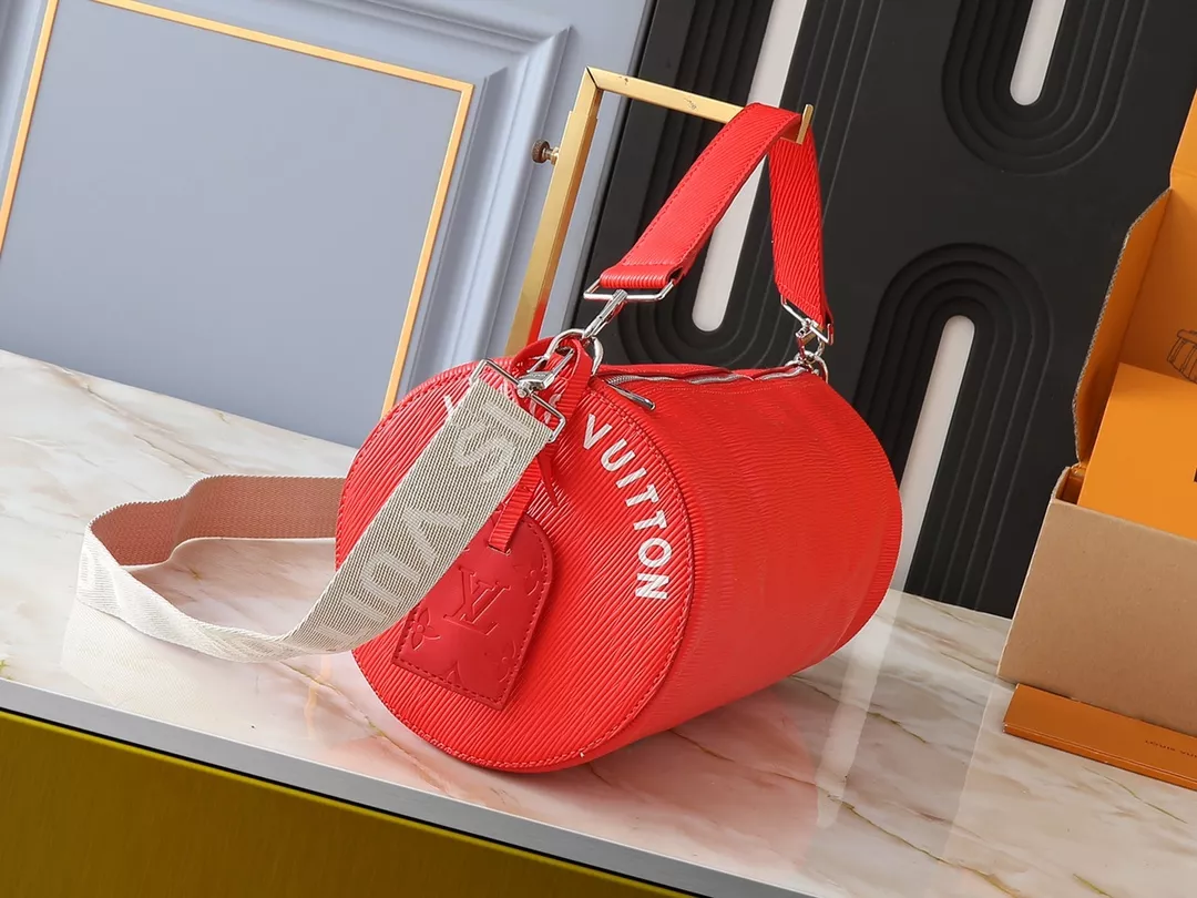 Resilient 5338 Louis Vuitton AAA Quality Messenger Bags For Unisex