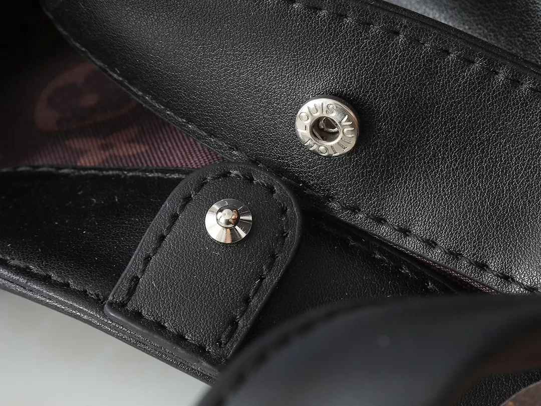 Resilient 6081 Louis Vuitton AAA Quality Handbags For Women - Image 7