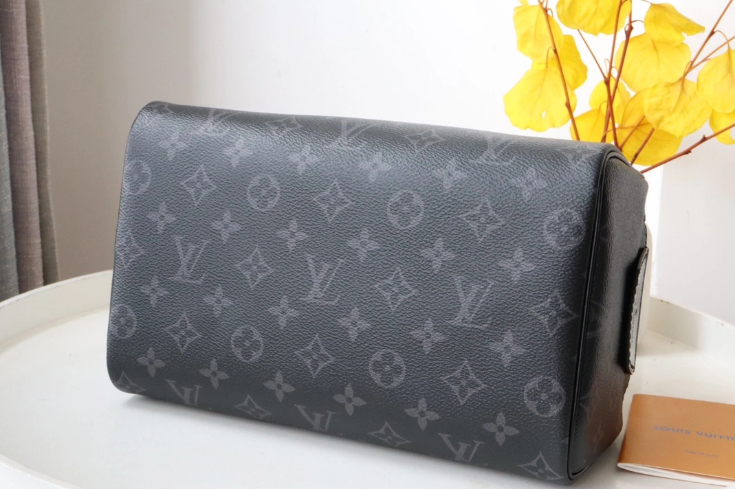 Sleek 4007 Louis Vuitton AAA Quality Handbags For Women - Image 6