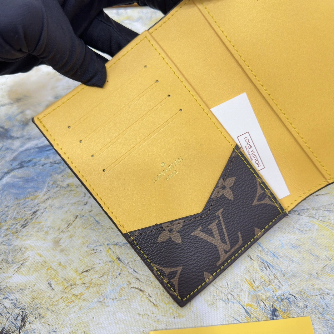 SmartChoice 7446 Louis Vuitton LV Card Case For Unisex - Image 5