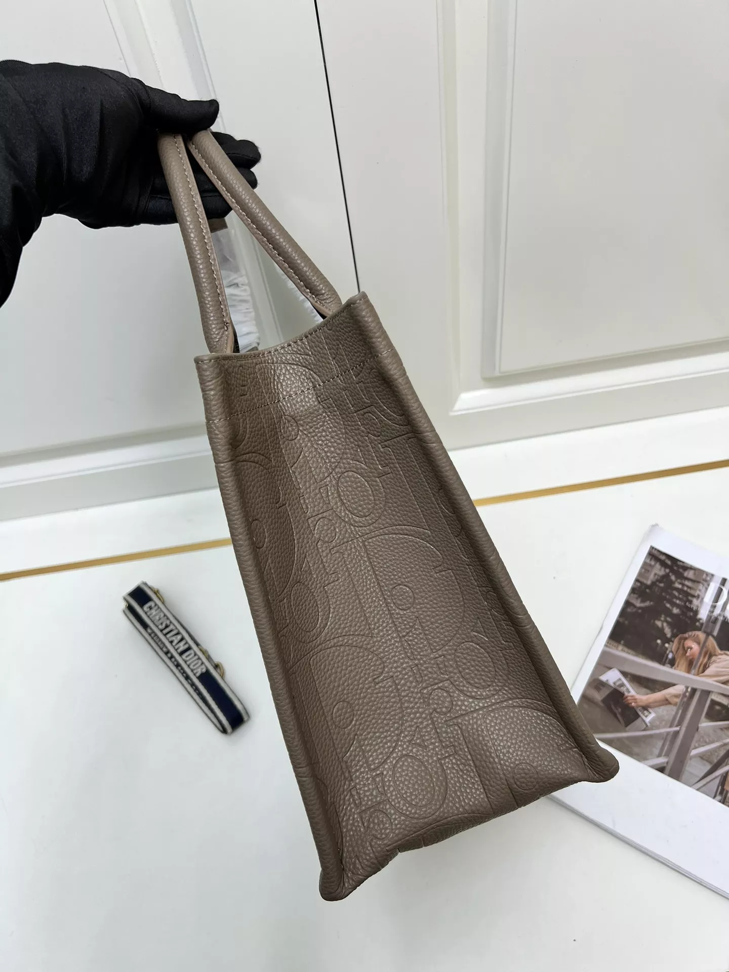 SmartChoice 976 Christian Dior AAA Quality Tote-Handbags For Women - Image 5