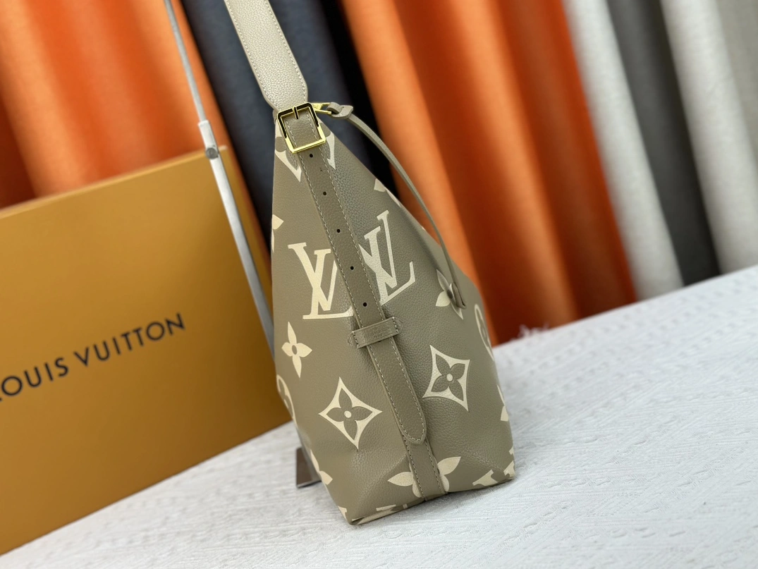 Soft 3373 Louis Vuitton AAA Quality Shoulder Bags For Women - Image 3