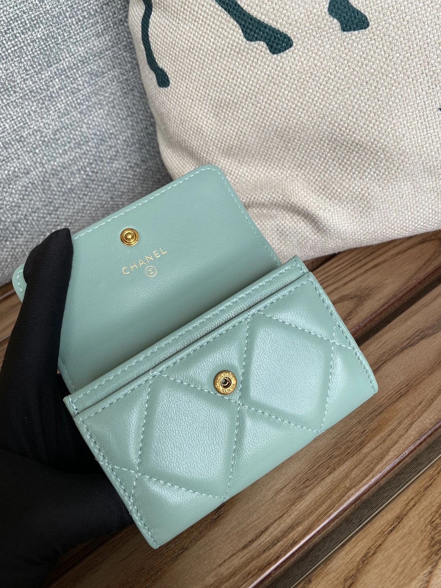 Sophisticated 2909 Chanel Wallets - Image 7