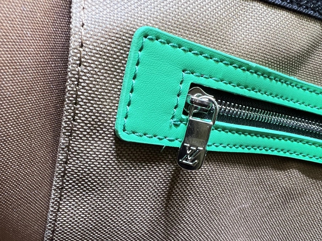 Sophisticated 6904 Louis Vuitton Travel Bags - Image 8