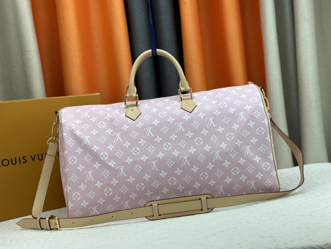 Sophisticated 7043 Louis Vuitton Travel Bags - Image 4