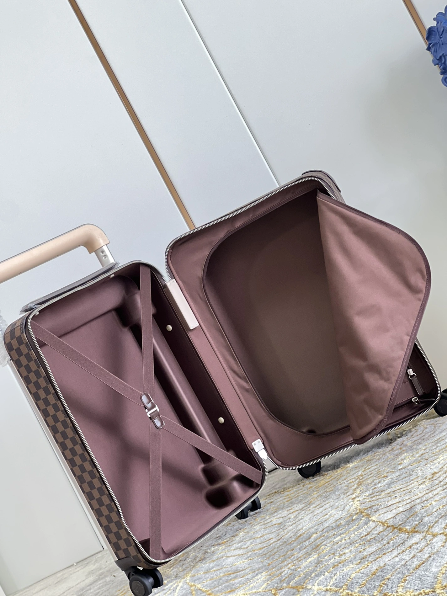 SportInspired 1704 Louis Vuitton Luggage - Image 7