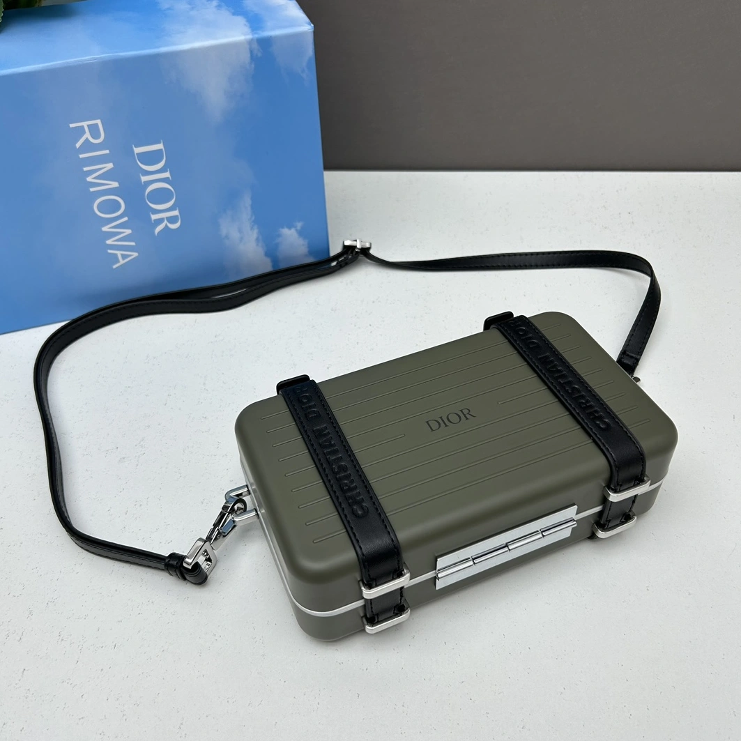 SportInspired 1892 Christian Dior AAA Quality Messenger Bags For Women - Image 3