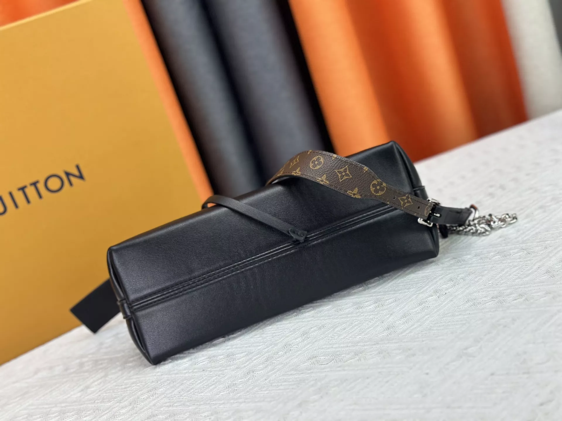 SportInspired 2233 Louis Vuitton AAA Quality Messenger Bags For Women - Image 4