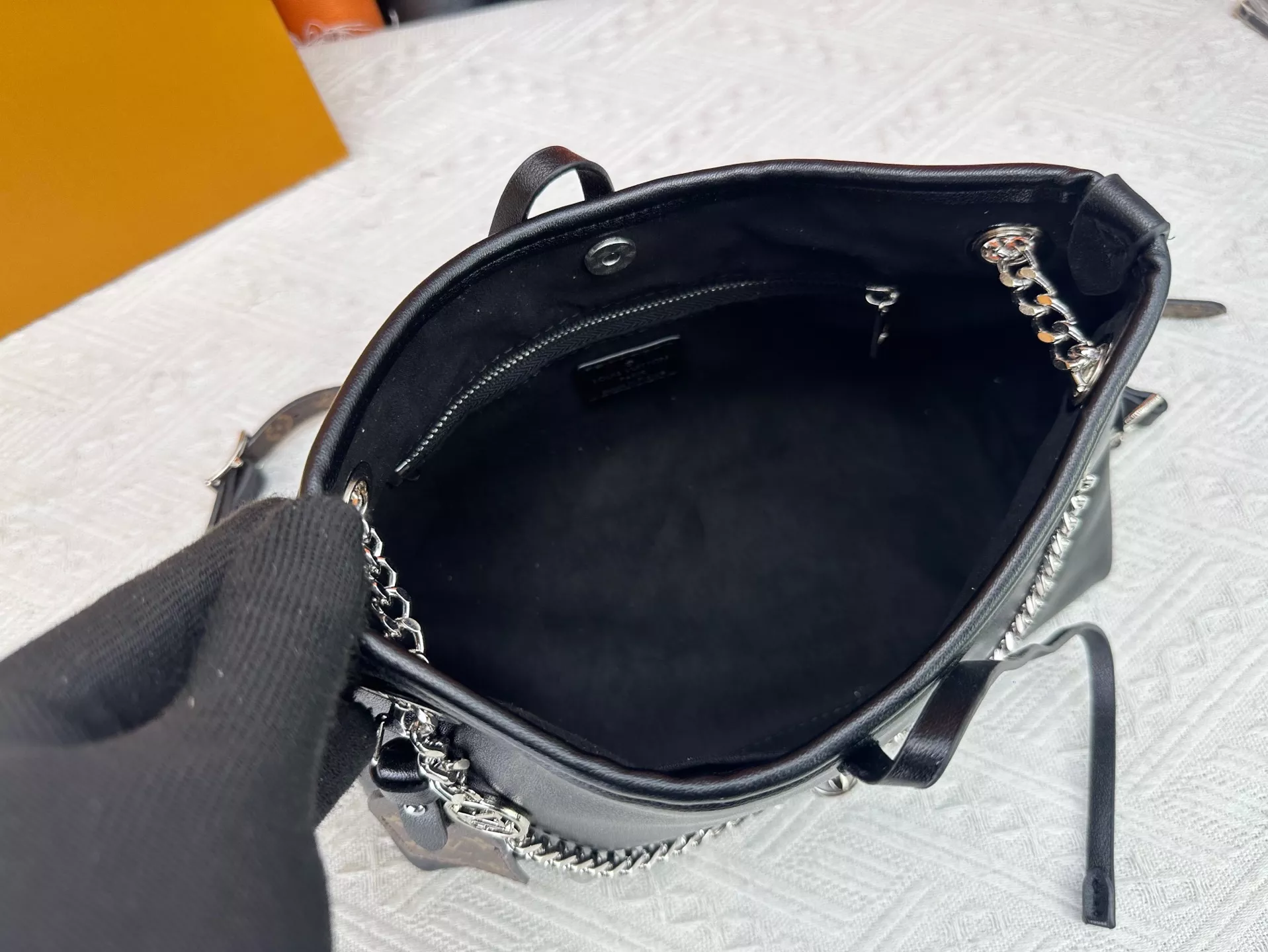 SportInspired 2233 Louis Vuitton AAA Quality Messenger Bags For Women - Image 7