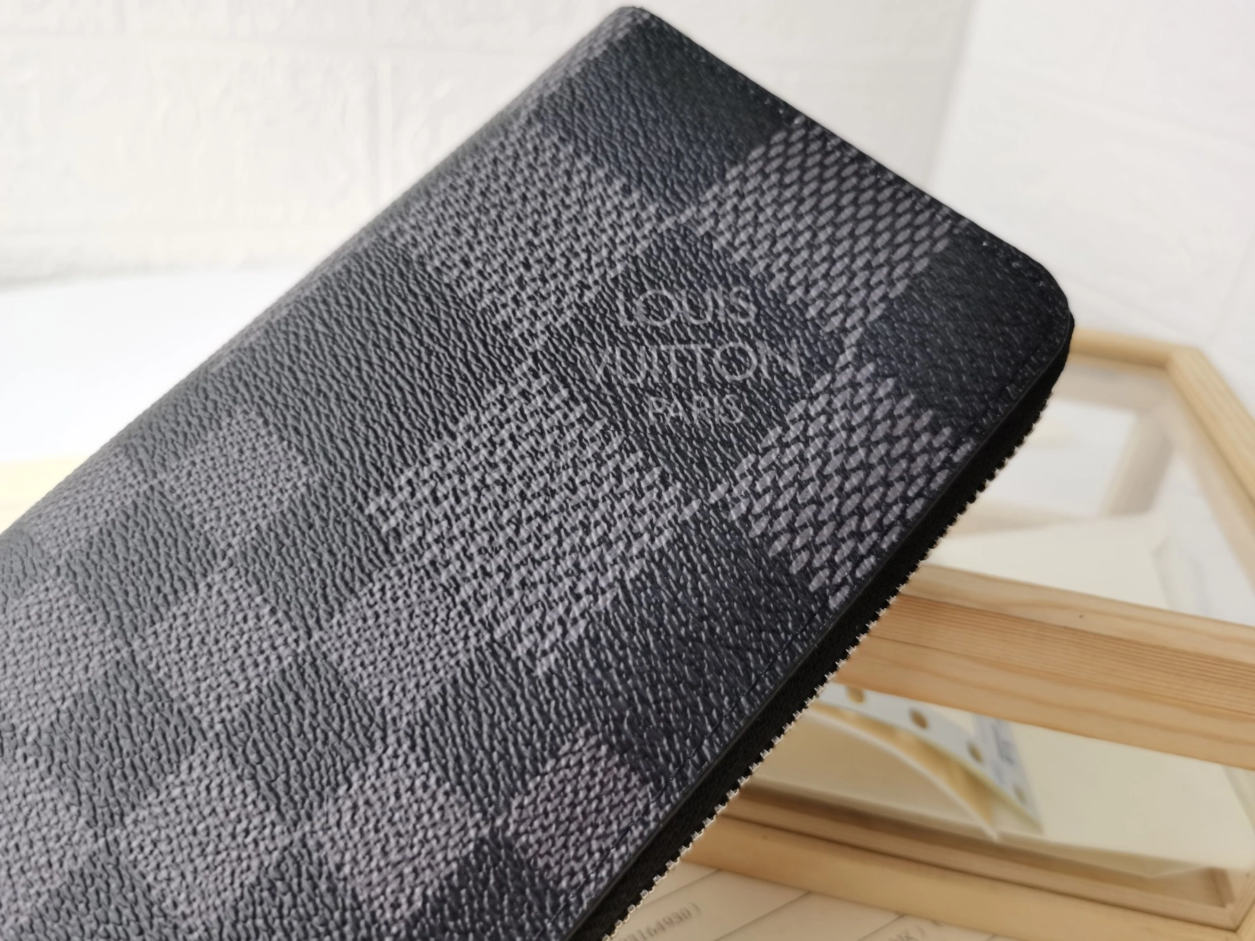 SportInspired 2287 Louis Vuitton LV Card Case For Unisex - Image 5