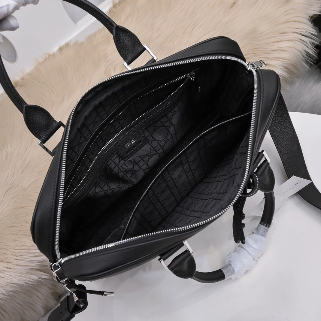 StreetReady 1021 Christian Dior AAA Man Handbags - Image 7