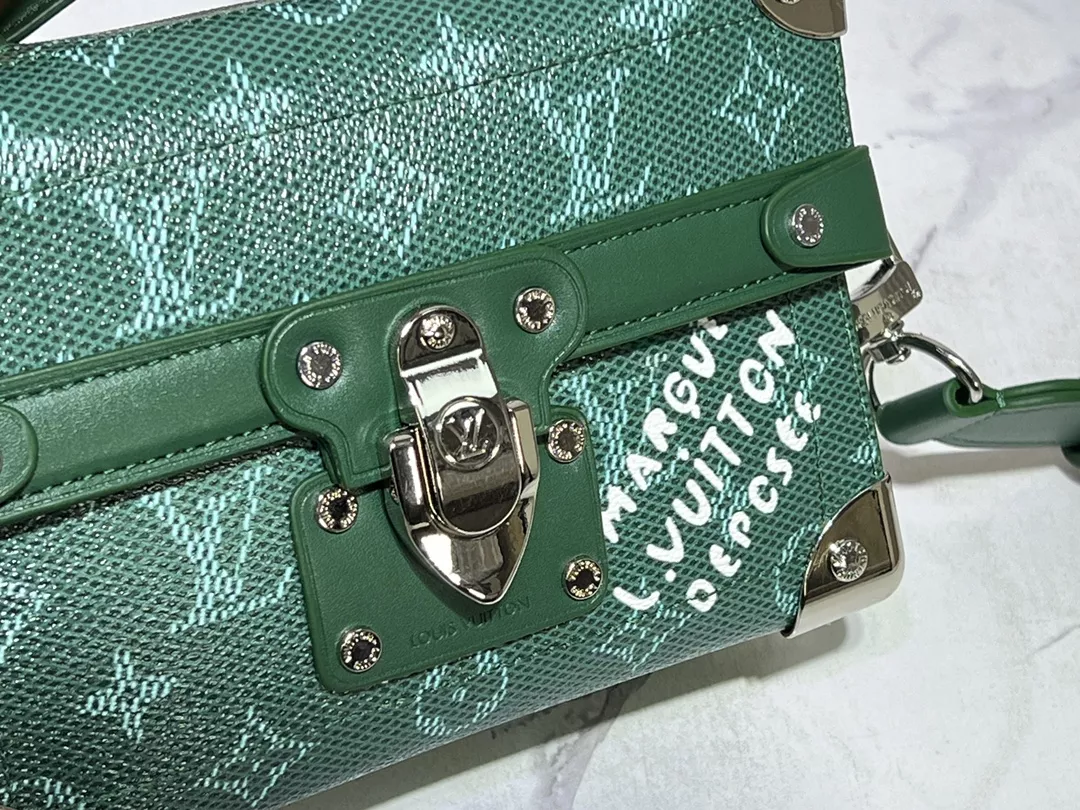 StreetReady 8832 Louis Vuitton AAA Quality Messenger Bags For Women - Image 4