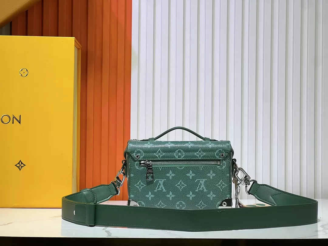 StreetReady 8832 Louis Vuitton AAA Quality Messenger Bags For Women - Image 6
