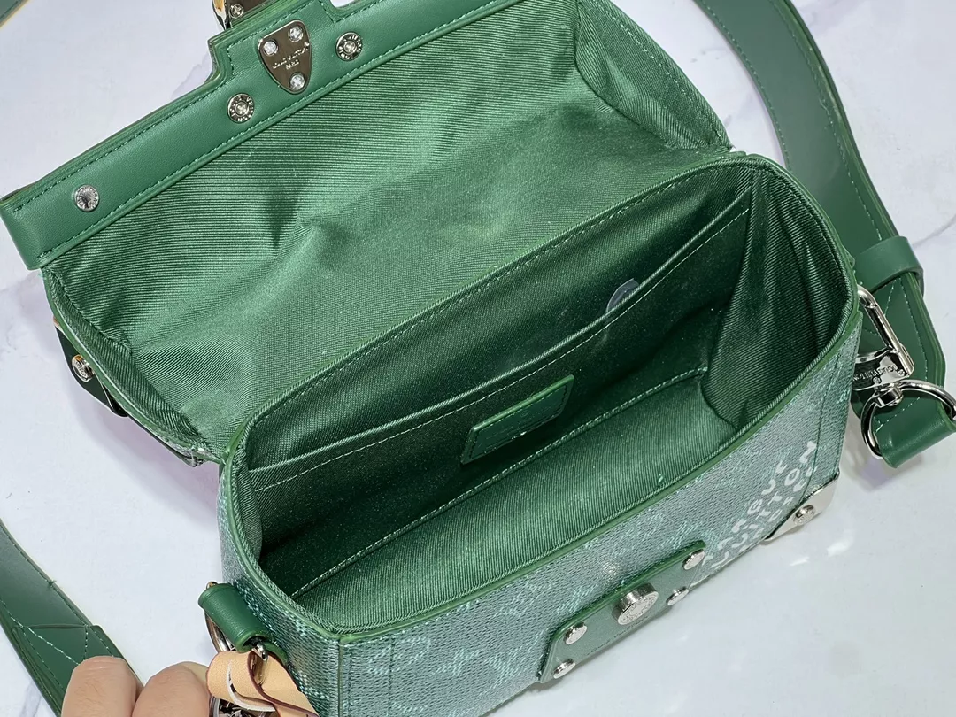 StreetReady 8832 Louis Vuitton AAA Quality Messenger Bags For Women - Image 8