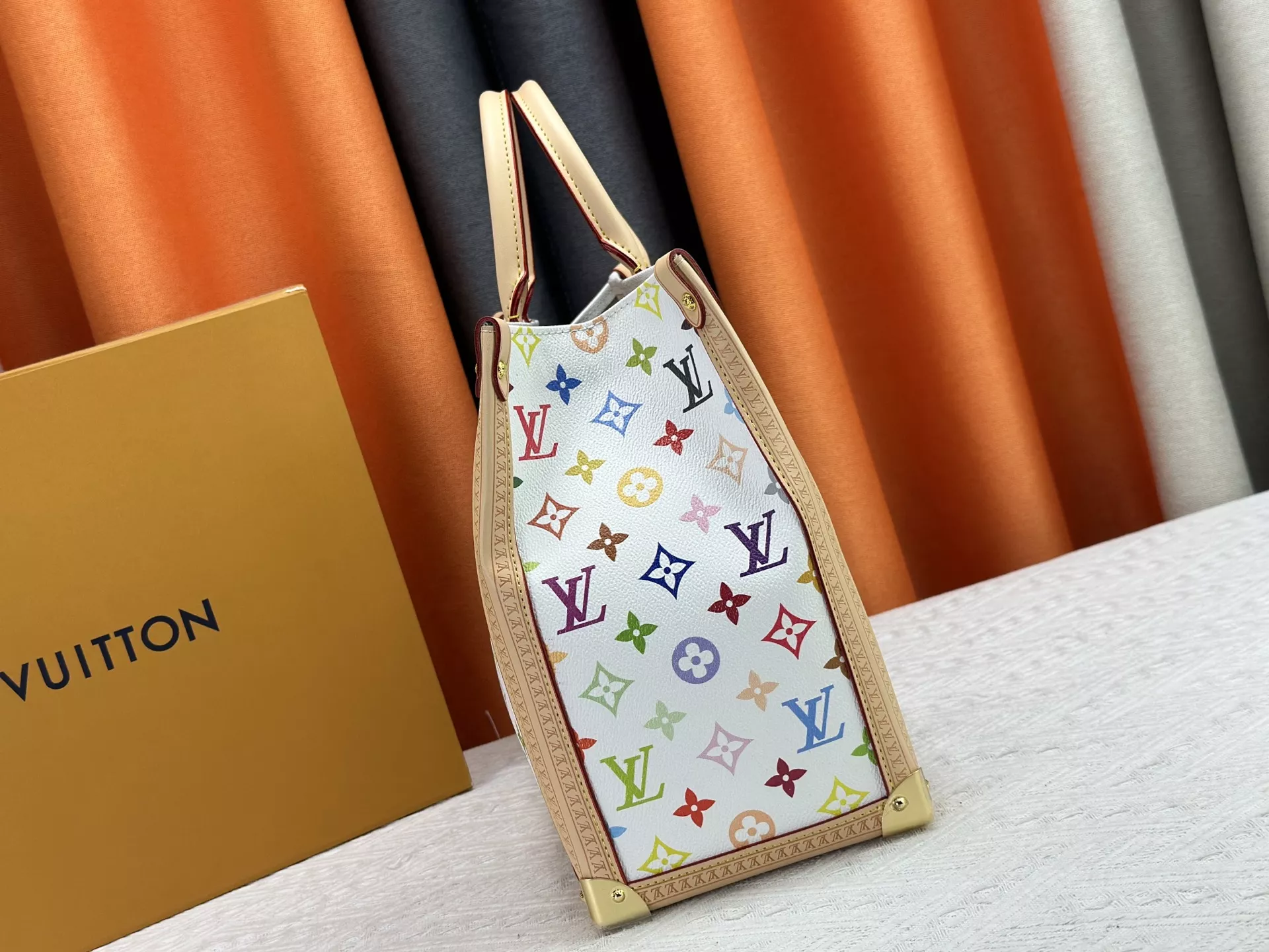 Stylish 3571 Louis Vuitton AAA Quality Handbags For Women - Image 3